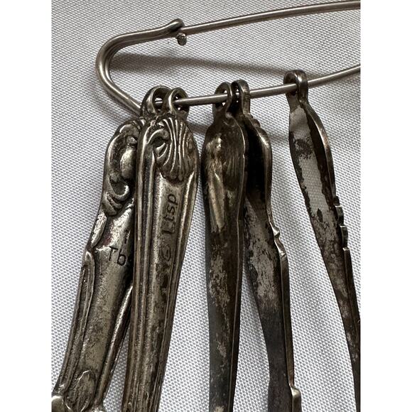 Anthropologie Vintage Silver Plated Measuring Spoons Set of 5 on Safety Pin - Picture 5 of 7